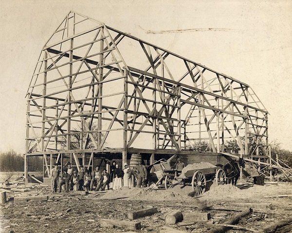 Tonkel_Family_Barn_Raising