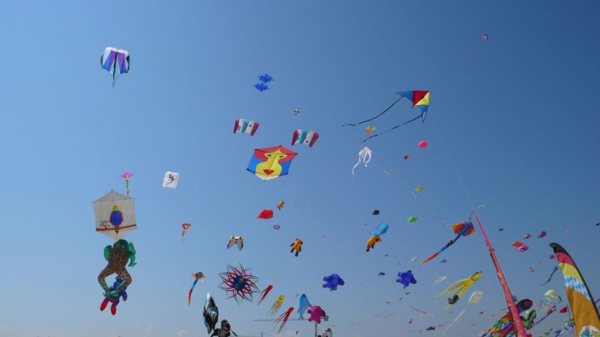 New Moon In Cancer: Let’s Go Fly Several Kites